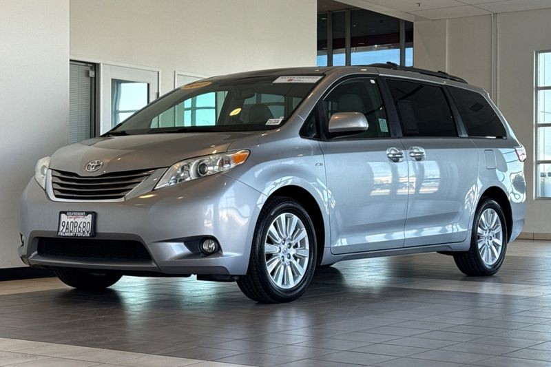 Toyota Sienna Vehicle Full-screen Gallery Image 08