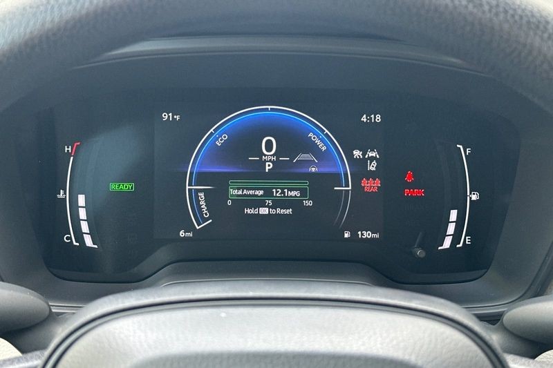 Toyota Corolla Hybrid Vehicle Full-screen Gallery Image 20