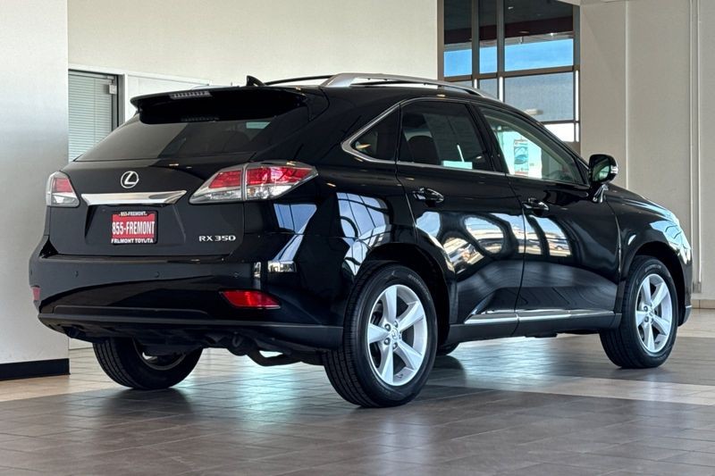 Lexus RX 350 Vehicle Full-screen Gallery Image 04