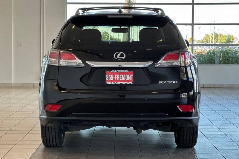 Lexus RX 350 Vehicle Full-screen Gallery Image 05