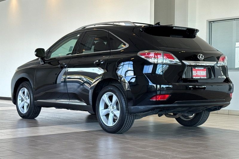 Lexus RX 350 Vehicle Full-screen Gallery Image 06