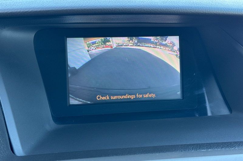 Lexus RX 350 Vehicle Full-screen Gallery Image 19