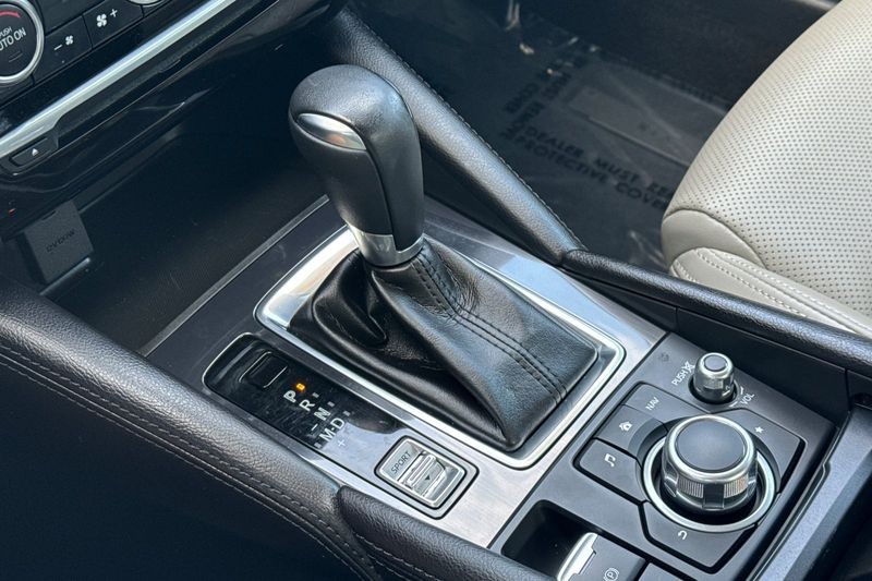 Mazda Mazda6 Vehicle Full-screen Gallery Image 20
