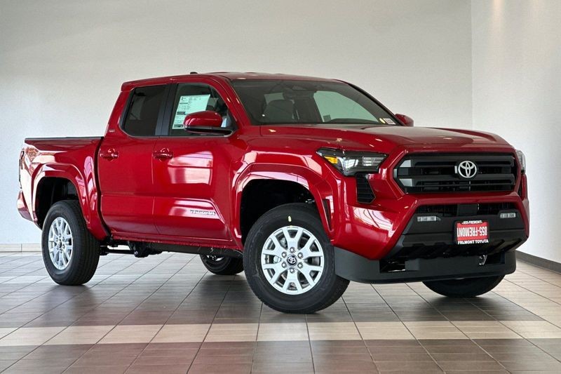Toyota Tacoma 4WD Vehicle Full-screen Gallery Image 03