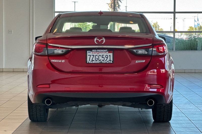 Mazda Mazda6 Vehicle Full-screen Gallery Image 05