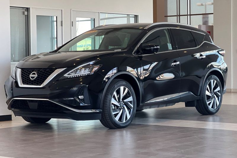 Nissan Murano Vehicle Full-screen Gallery Image 08