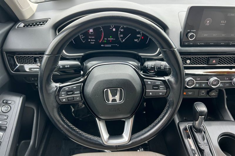 Honda Civic Hatchback Vehicle Full-screen Gallery Image 14