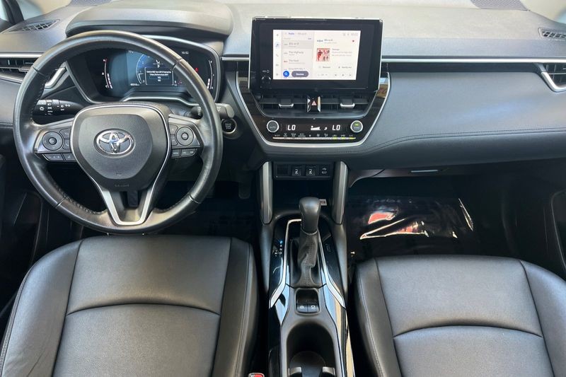 Toyota Corolla Cross Vehicle Full-screen Gallery Image 13