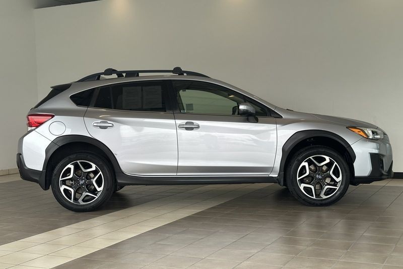 Subaru Crosstrek Vehicle Full-screen Gallery Image 03