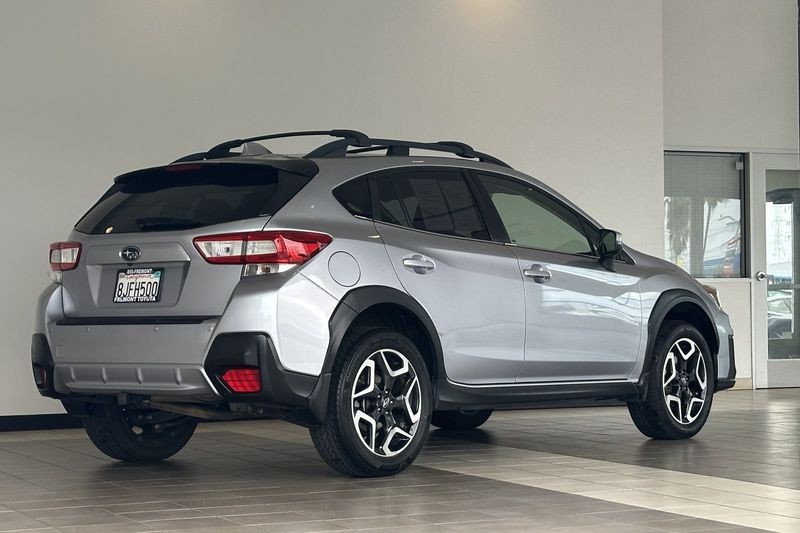 Subaru Crosstrek Vehicle Full-screen Gallery Image 04