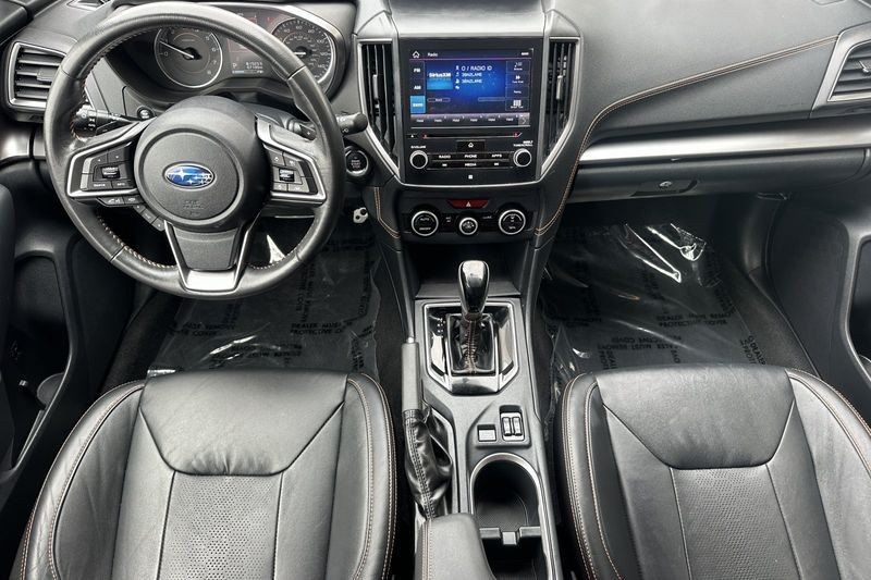 Subaru Crosstrek Vehicle Full-screen Gallery Image 13