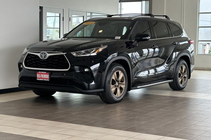 Toyota Highlander Vehicle Full-screen Gallery Image 08