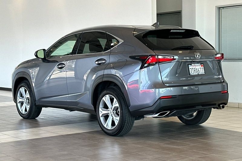 Lexus NX Vehicle Full-screen Gallery Image 06