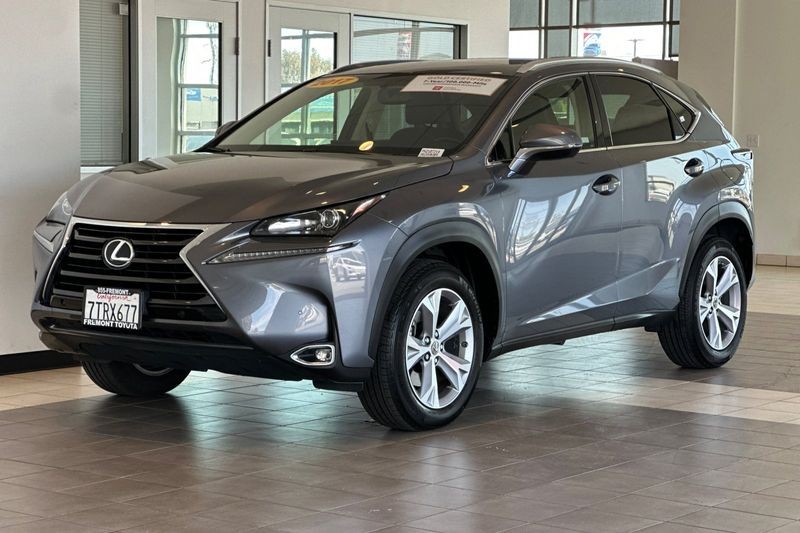 Lexus NX Vehicle Full-screen Gallery Image 08