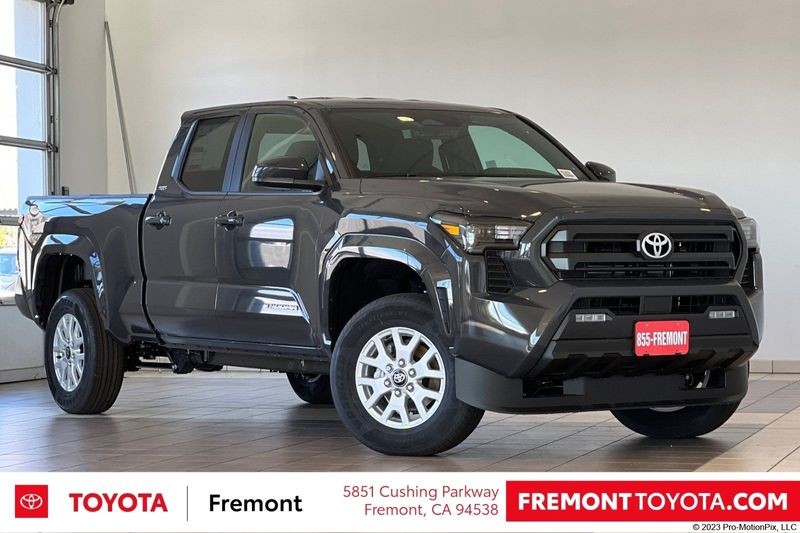 Toyota Tacoma 4WD Vehicle Full-screen Gallery Image 02