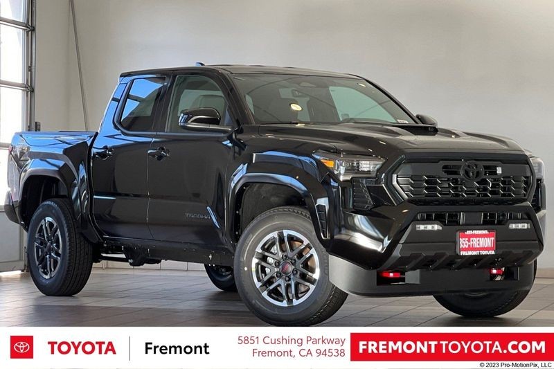 Toyota Tacoma 4WD Vehicle Full-screen Gallery Image 02
