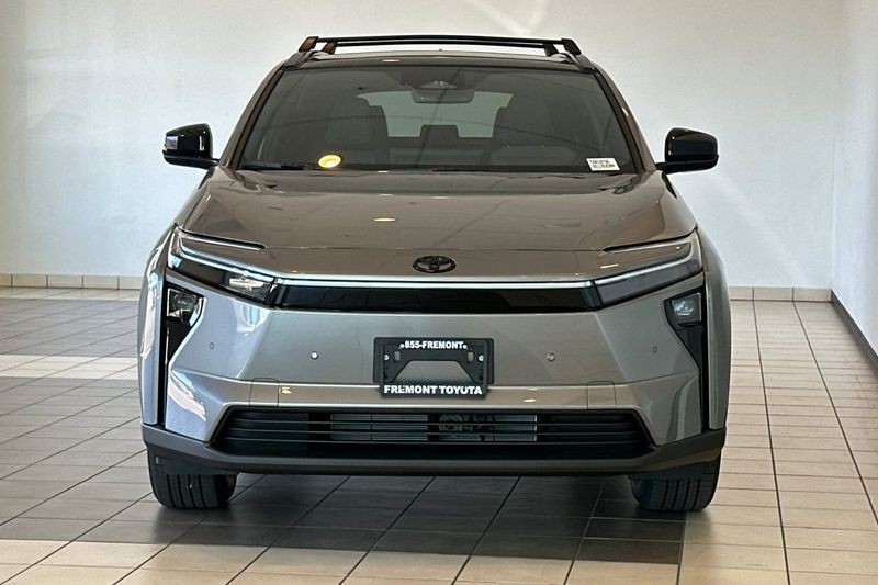 Toyota bZ Vehicle Full-screen Gallery Image 06