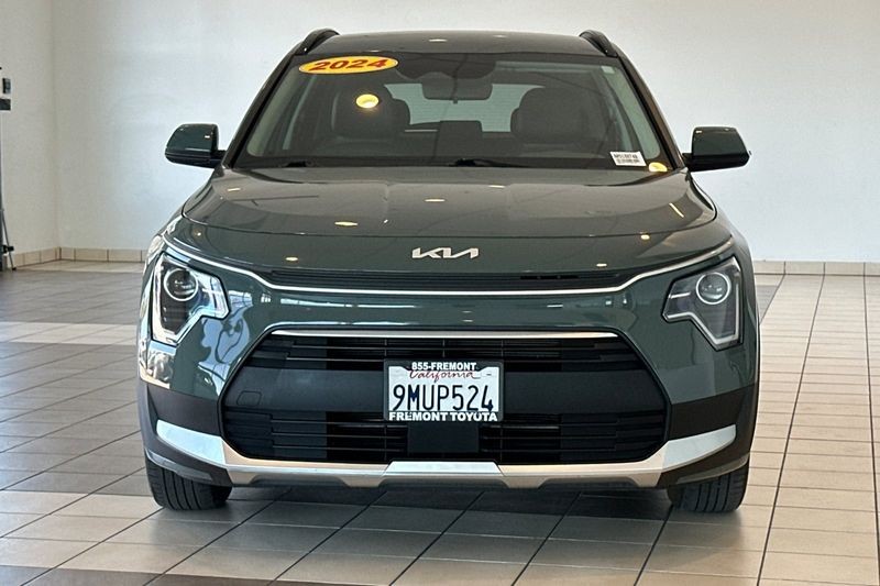 Kia Niro Vehicle Full-screen Gallery Image 09