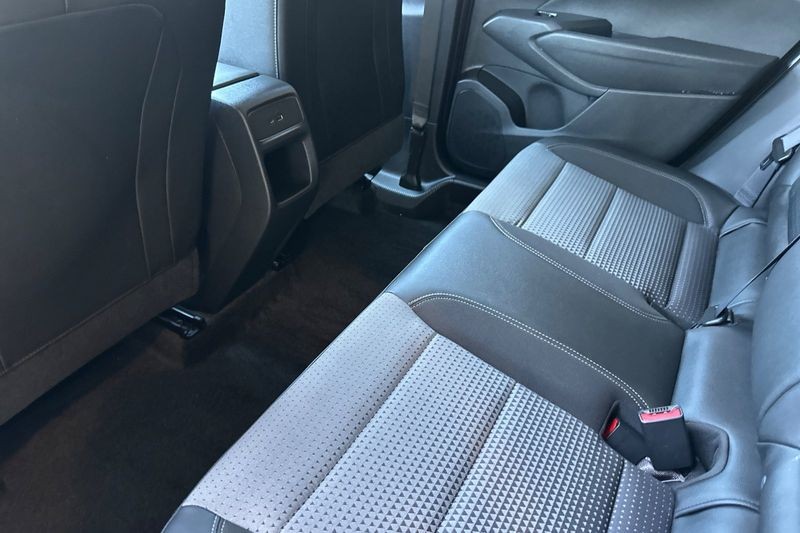 Chevrolet Trax Vehicle Full-screen Gallery Image 12