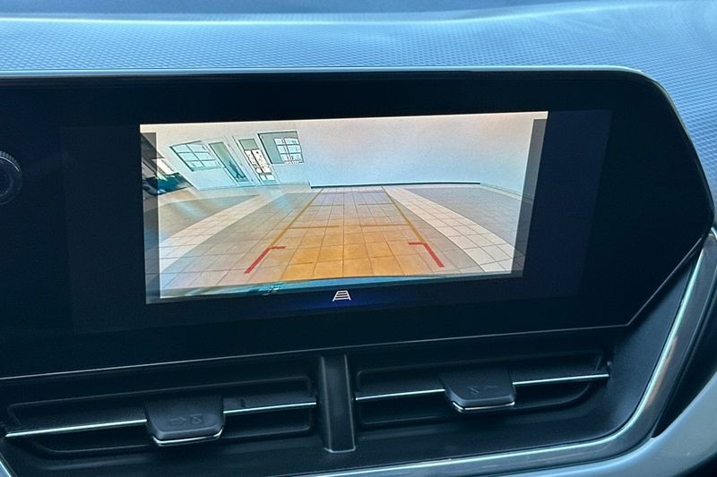 Chevrolet Trax Vehicle Full-screen Gallery Image 19