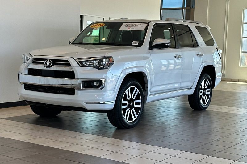 Toyota 4Runner Vehicle Full-screen Gallery Image 08