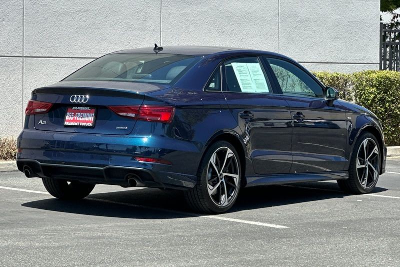 Audi A3 Sedan Vehicle Full-screen Gallery Image 04