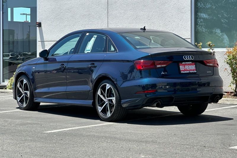 Audi A3 Sedan Vehicle Full-screen Gallery Image 06