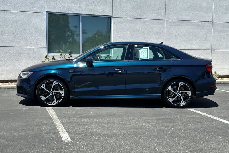 Audi A3 Sedan Vehicle Full-screen Gallery Image 07