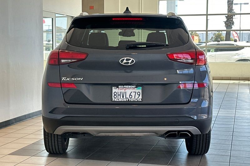 Hyundai Tucson Vehicle Full-screen Gallery Image 05