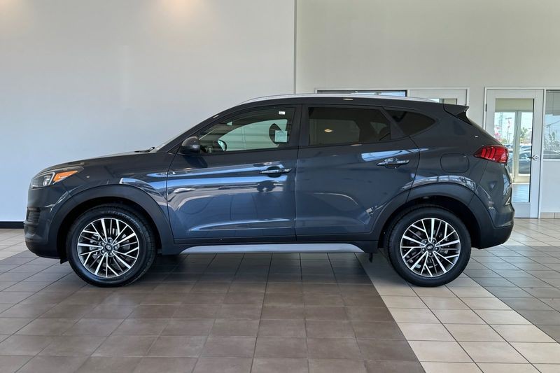 Hyundai Tucson Vehicle Full-screen Gallery Image 07