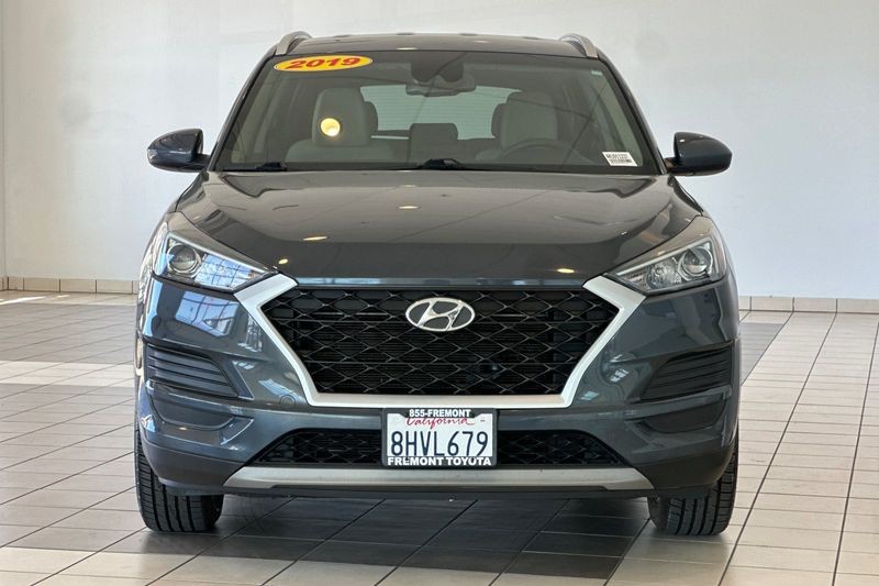 Hyundai Tucson Vehicle Full-screen Gallery Image 09