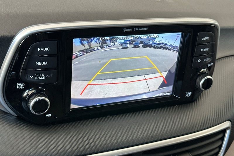 Hyundai Tucson Vehicle Full-screen Gallery Image 18
