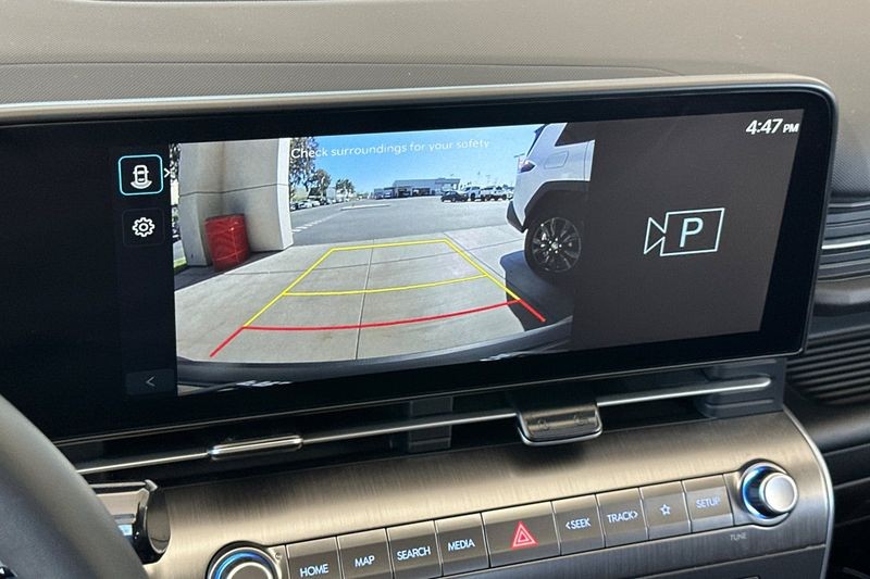 Hyundai Kona Vehicle Full-screen Gallery Image 19