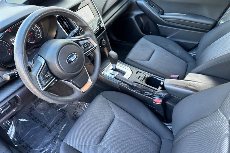 Subaru Impreza Vehicle Full-screen Gallery Image 10