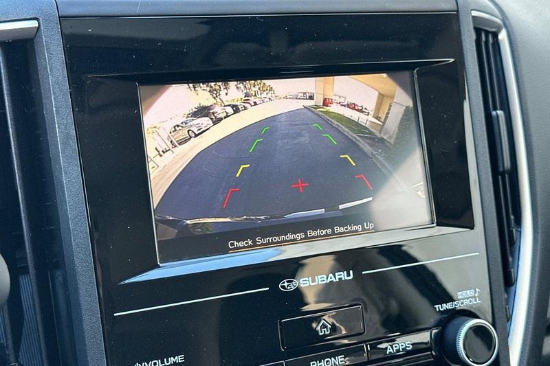 Subaru Impreza Vehicle Full-screen Gallery Image 18