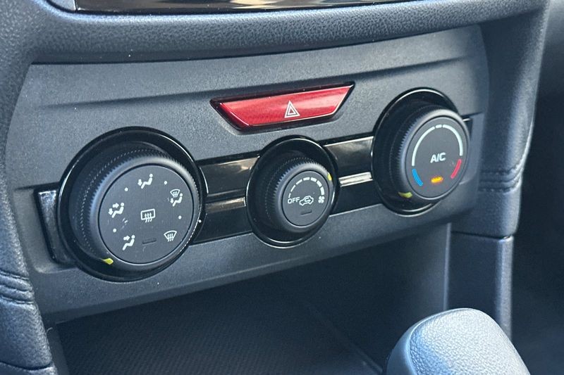 Subaru Impreza Vehicle Full-screen Gallery Image 19
