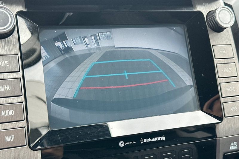 Toyota Tundra Vehicle Full-screen Gallery Image 16
