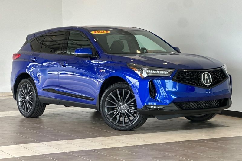 Acura RDX Vehicle Full-screen Gallery Image 02