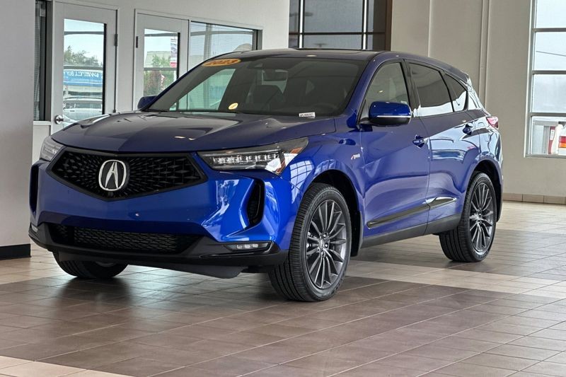 Acura RDX Vehicle Full-screen Gallery Image 08