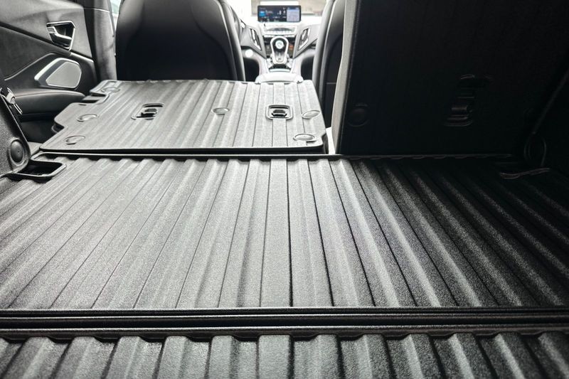 Acura RDX Vehicle Full-screen Gallery Image 15