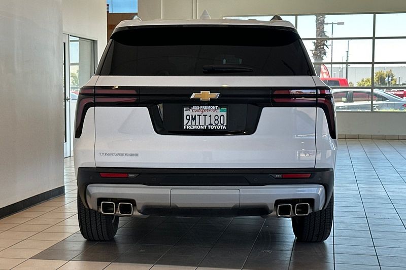 Chevrolet Traverse Vehicle Full-screen Gallery Image 05