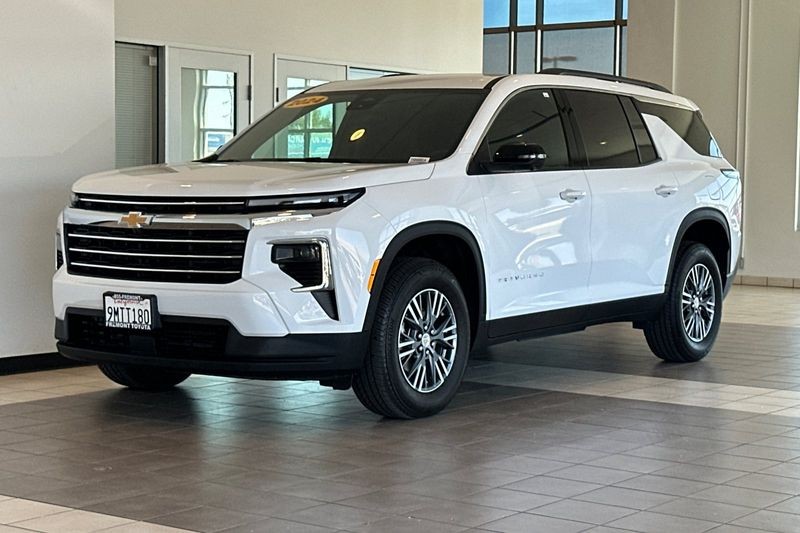 Chevrolet Traverse Vehicle Full-screen Gallery Image 08