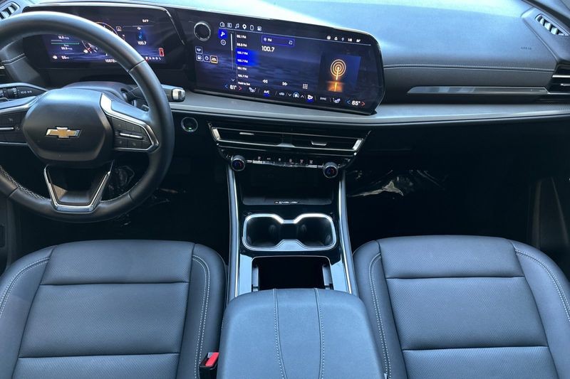 Chevrolet Traverse Vehicle Full-screen Gallery Image 13