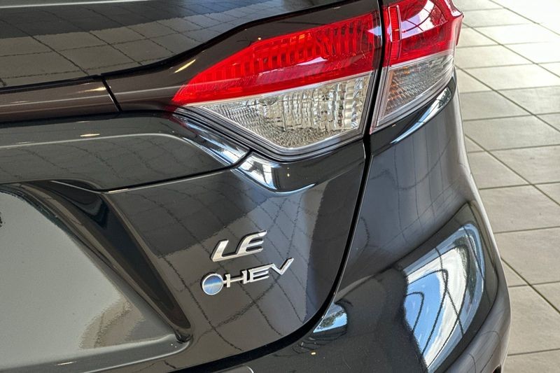 Toyota Corolla Hybrid Vehicle Full-screen Gallery Image 20