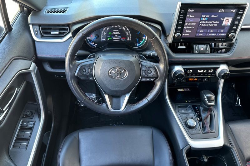 Toyota RAV4 Prime Vehicle Full-screen Gallery Image 14