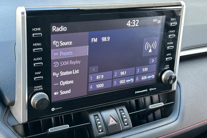 Toyota RAV4 Prime Vehicle Full-screen Gallery Image 18