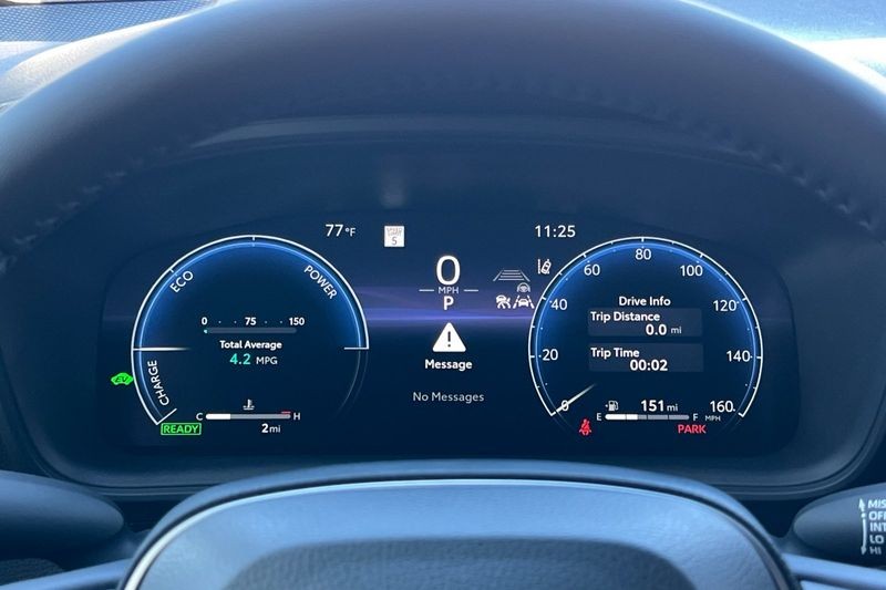 Toyota Corolla Hybrid Vehicle Full-screen Gallery Image 20