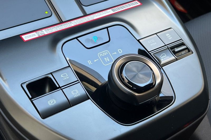 Toyota bZ Woodland Vehicle Full-screen Gallery Image 18
