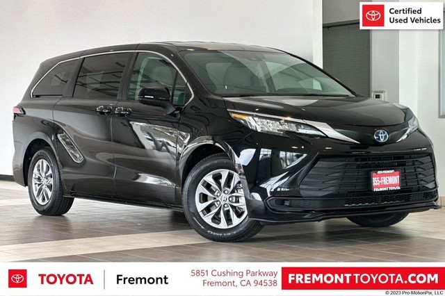 more details - toyota sienna