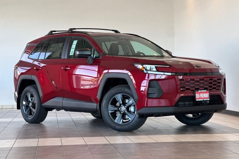 Toyota RAV4 Vehicle Full-screen Gallery Image 02